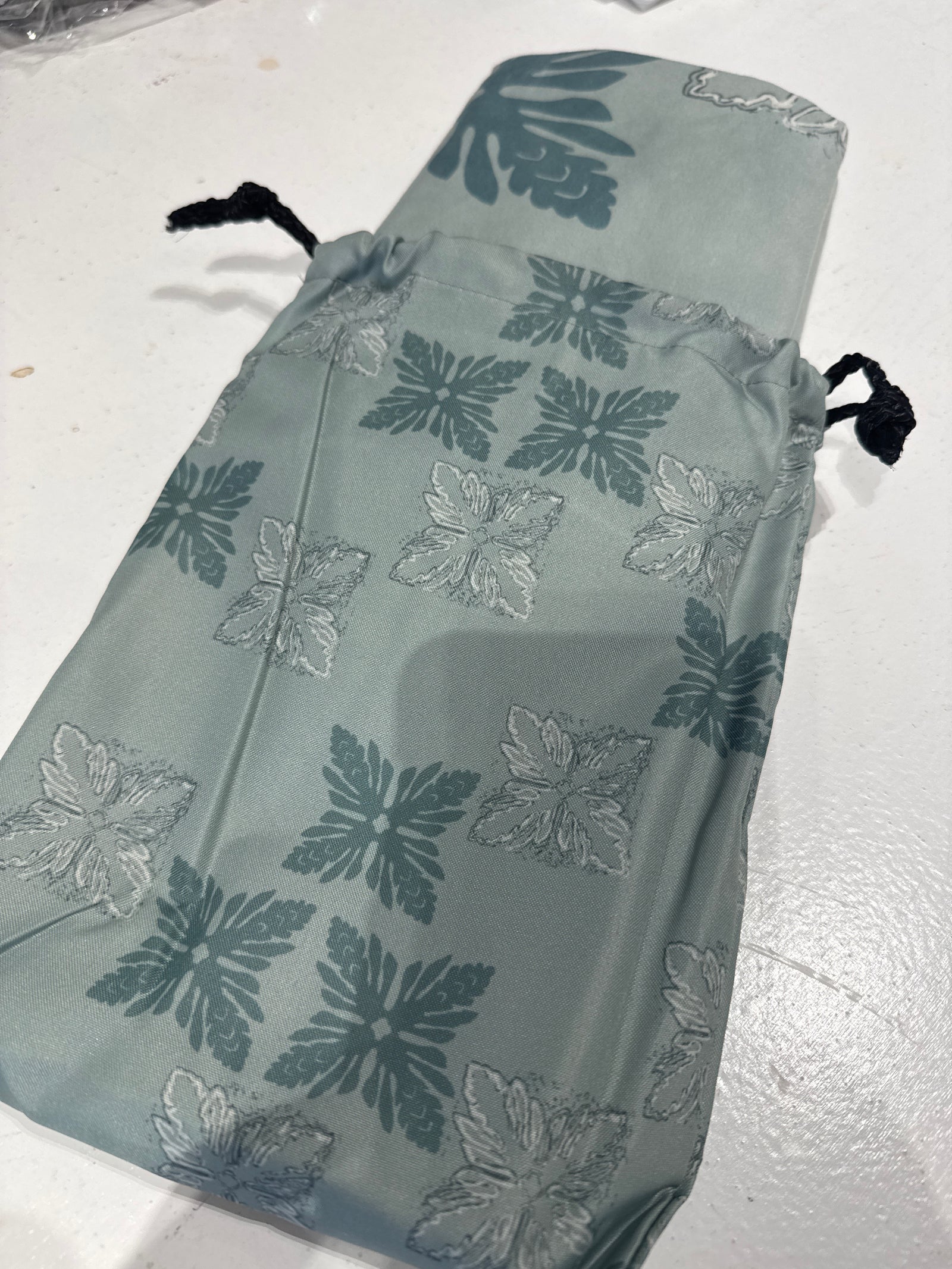 Microfiber Towel in Aqua Quilt - Front View | Kahulaleʻa