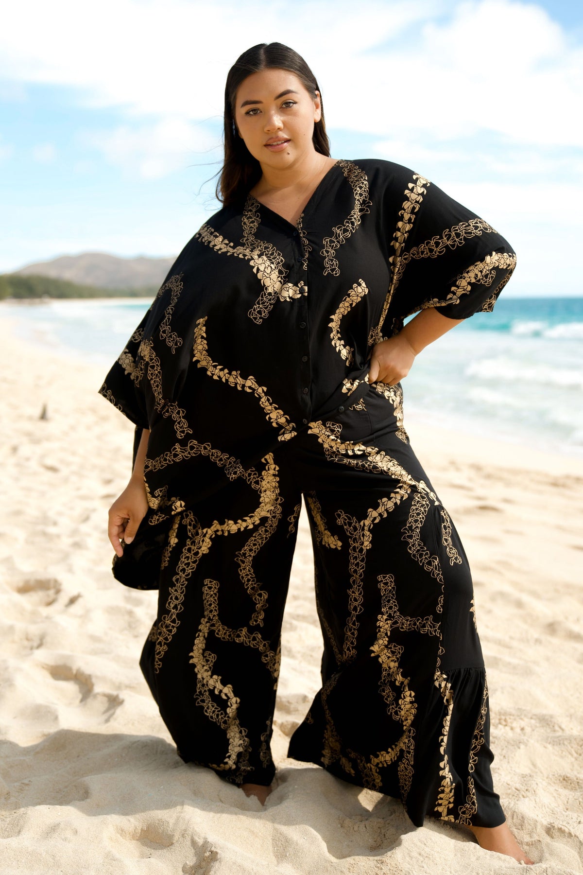 Women's Kiani Caftan in Black & Gold Puakenikeni - Front View | Kahulaleʻa
