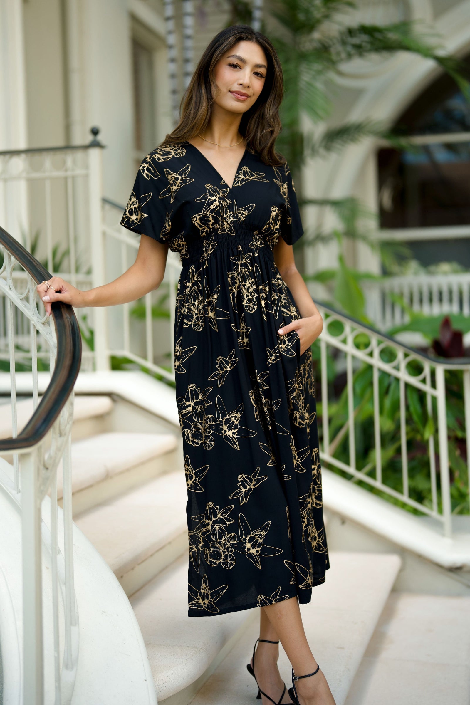 Dress Haukea Black Gold Pua Kalaunu