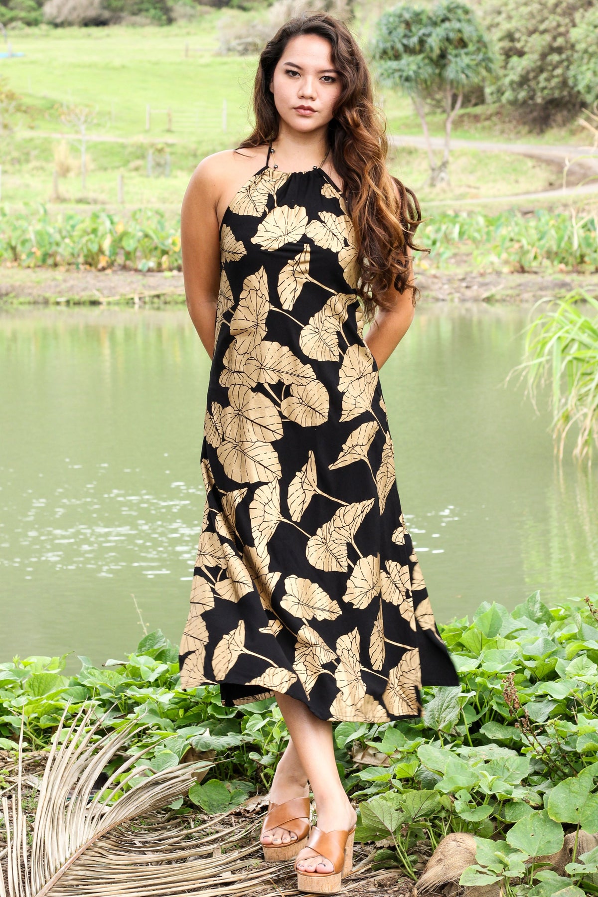 Dress Hekili Black Gold Lauloa Keʻokeʻo Kalo