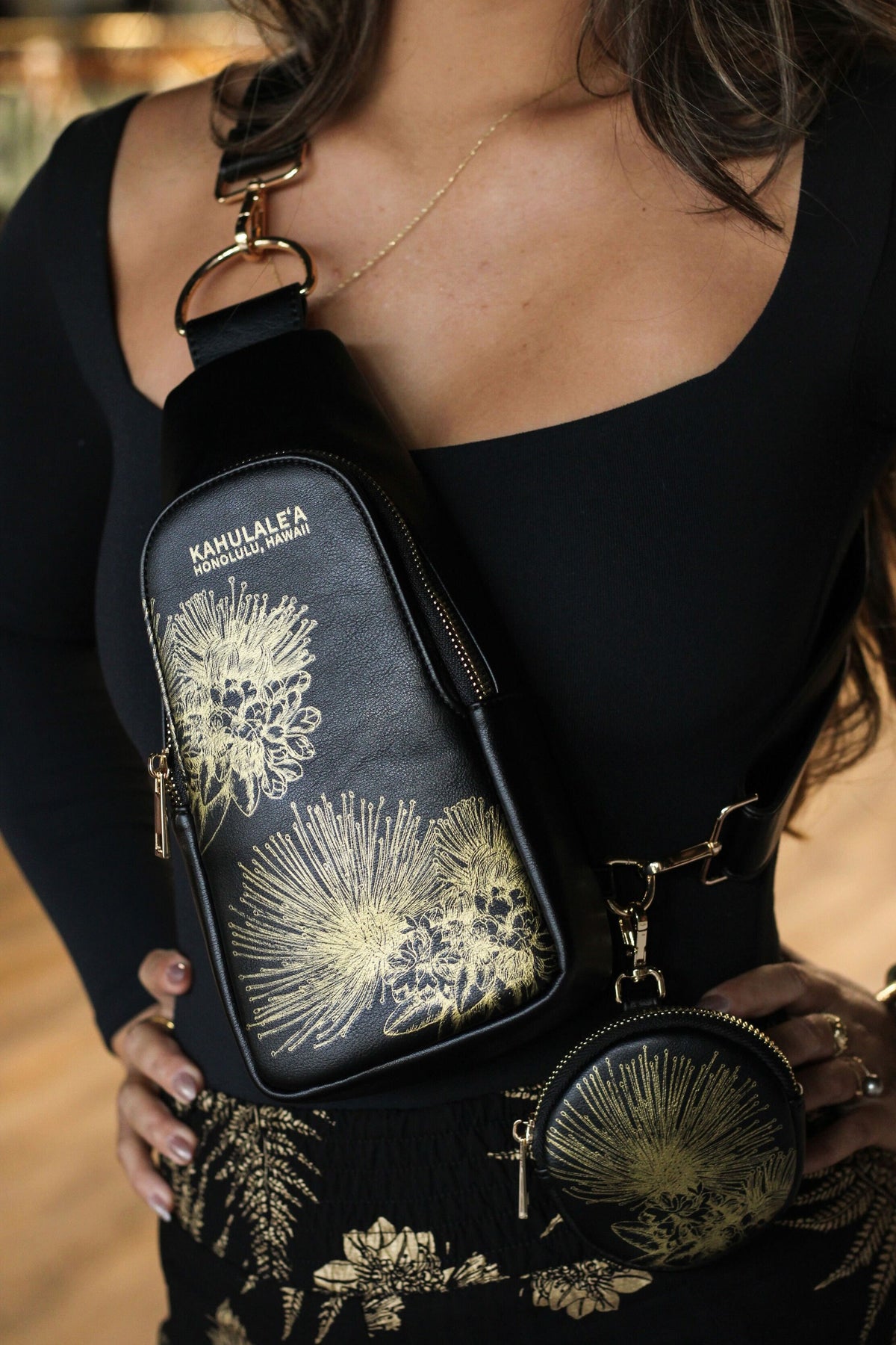 Hopoelehuapuna Chest Bag in Black - Front View | Kahulaleʻa