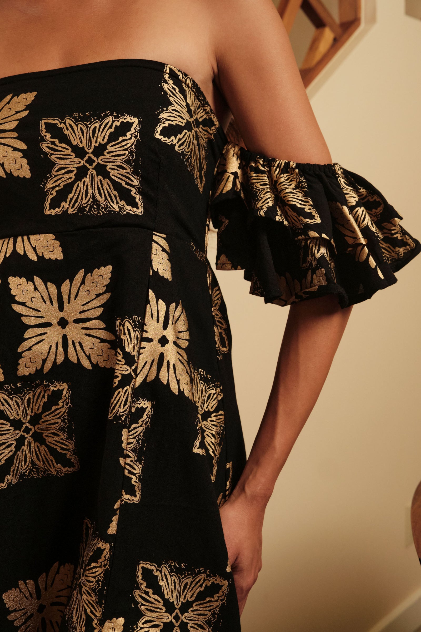 Dress Mino'aka Black Gold Tūtū's Quilt