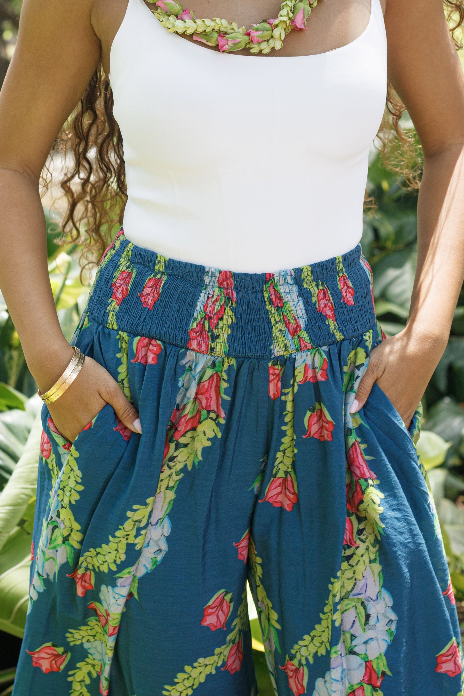 Pants Hālaʻi in Blue Lei Kaʻiʻini — Close-Up, smocked waistband and pockets | Kahulaleʻa