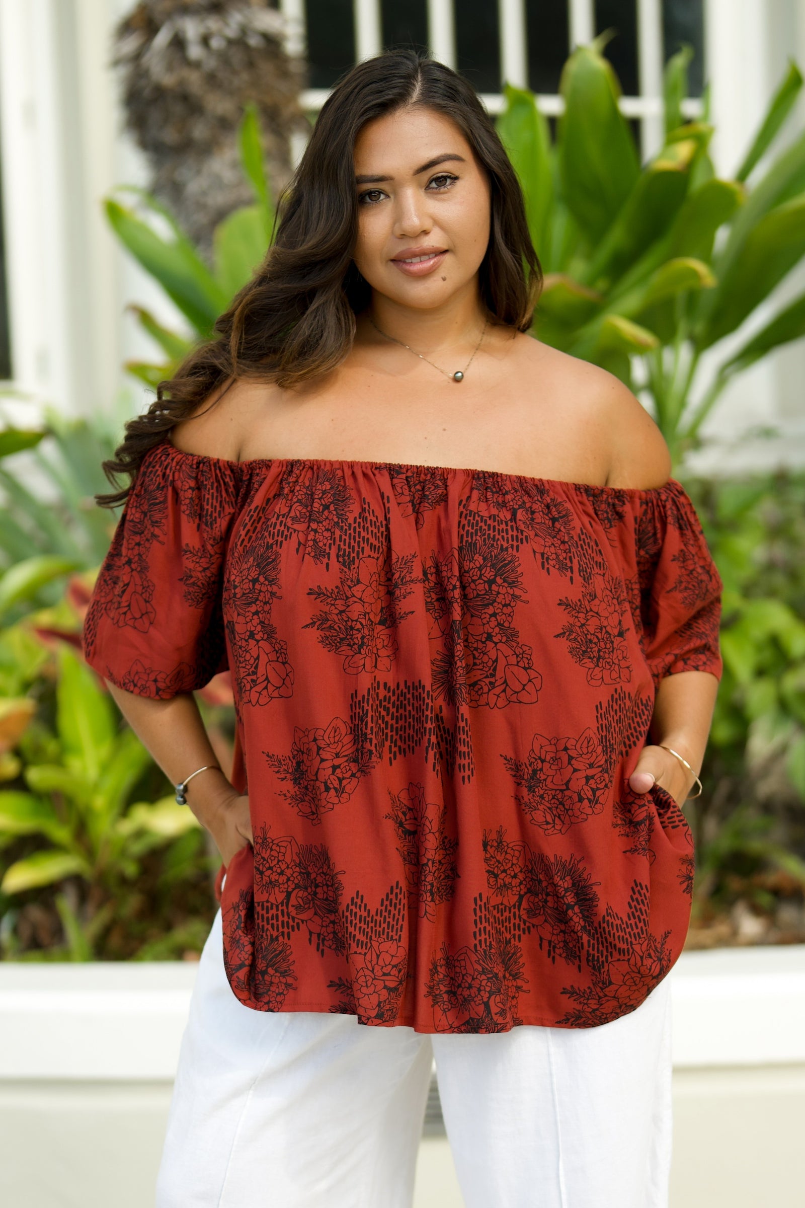 Top Kapono Cayenne Ka Ua Moaniani Lehua O Puna