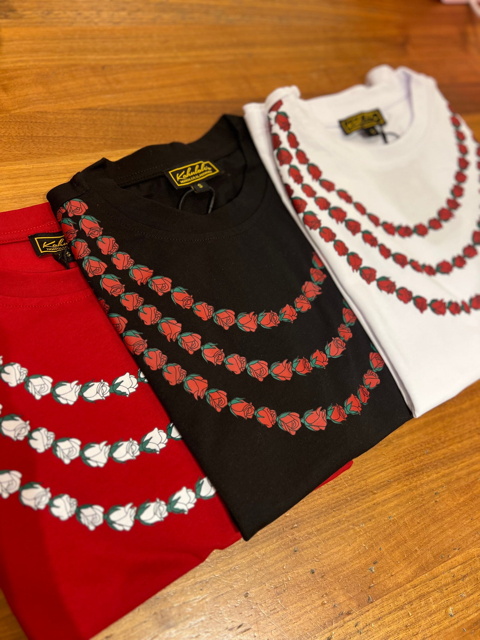 Women's Lei T-Shirts | Kahulaleʻa