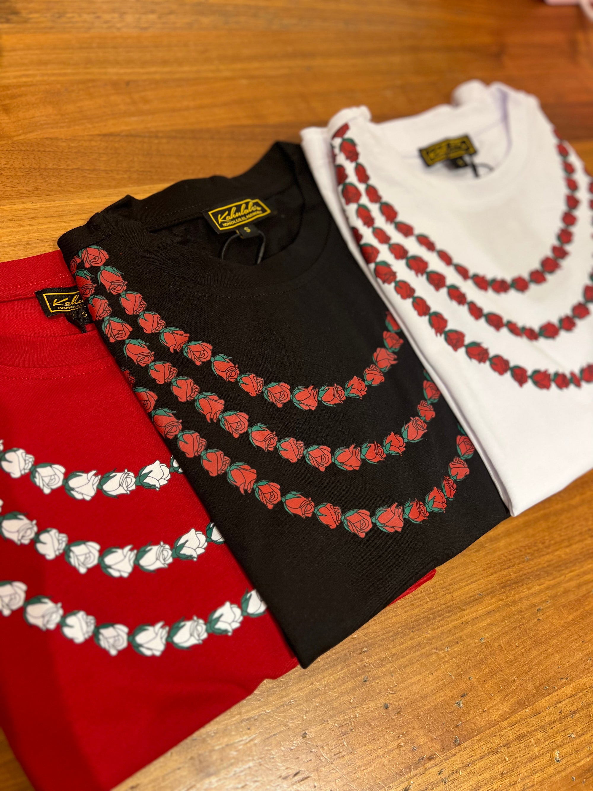Women's Lei T-Shirts | Kahulaleʻa