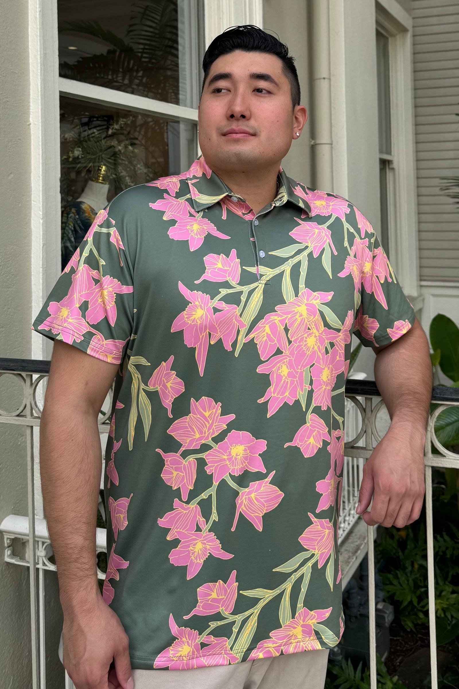 Men's Holoholo Polo Shirt in Olive Honohono - Front View | Kahulaleʻa