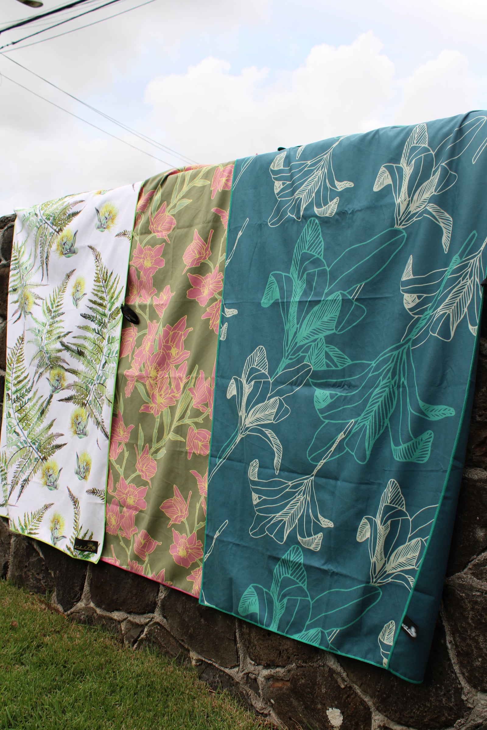 Microfiber Towels (Assorted) - Front View | Kahulaleʻa