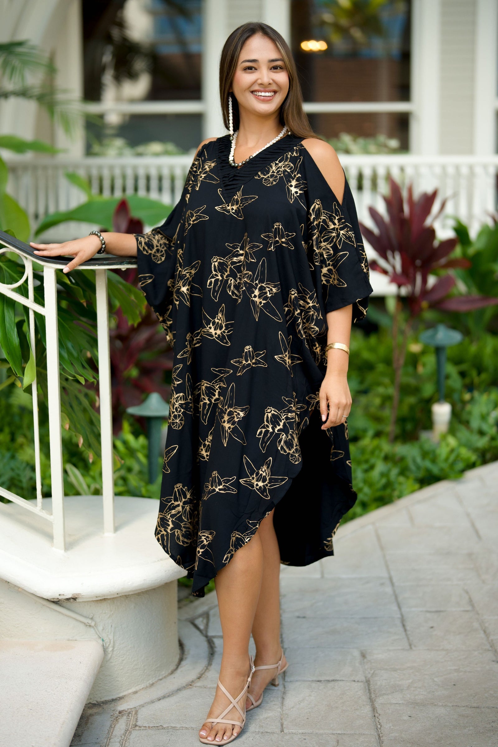 Caftan Pualei Black Gold Pua Kalaunu