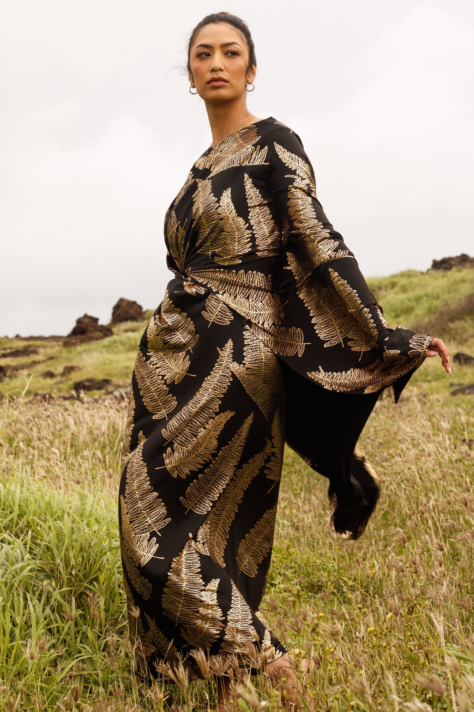 Dress Kaikilani Black Mirror Gold Kupukupu