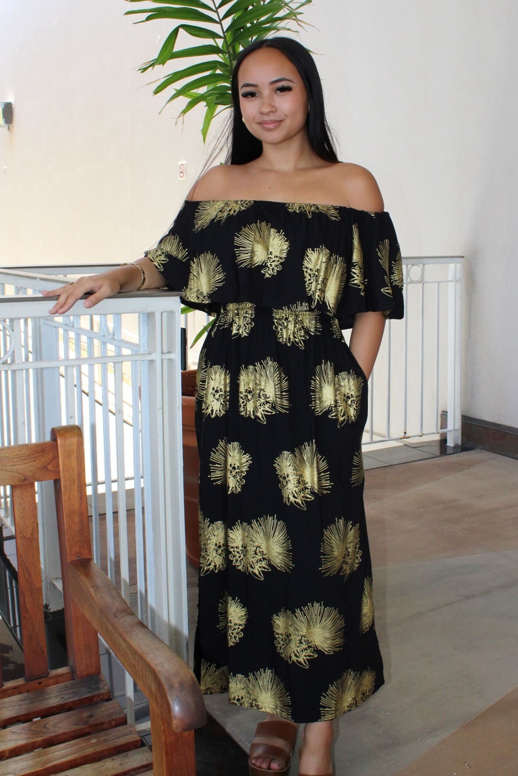 Dress Lahela Black Gold Hpoelehuaopuna - Kahulalea Dress Lahela Black Gold Hpoelehuaopuna - Kahulalea
