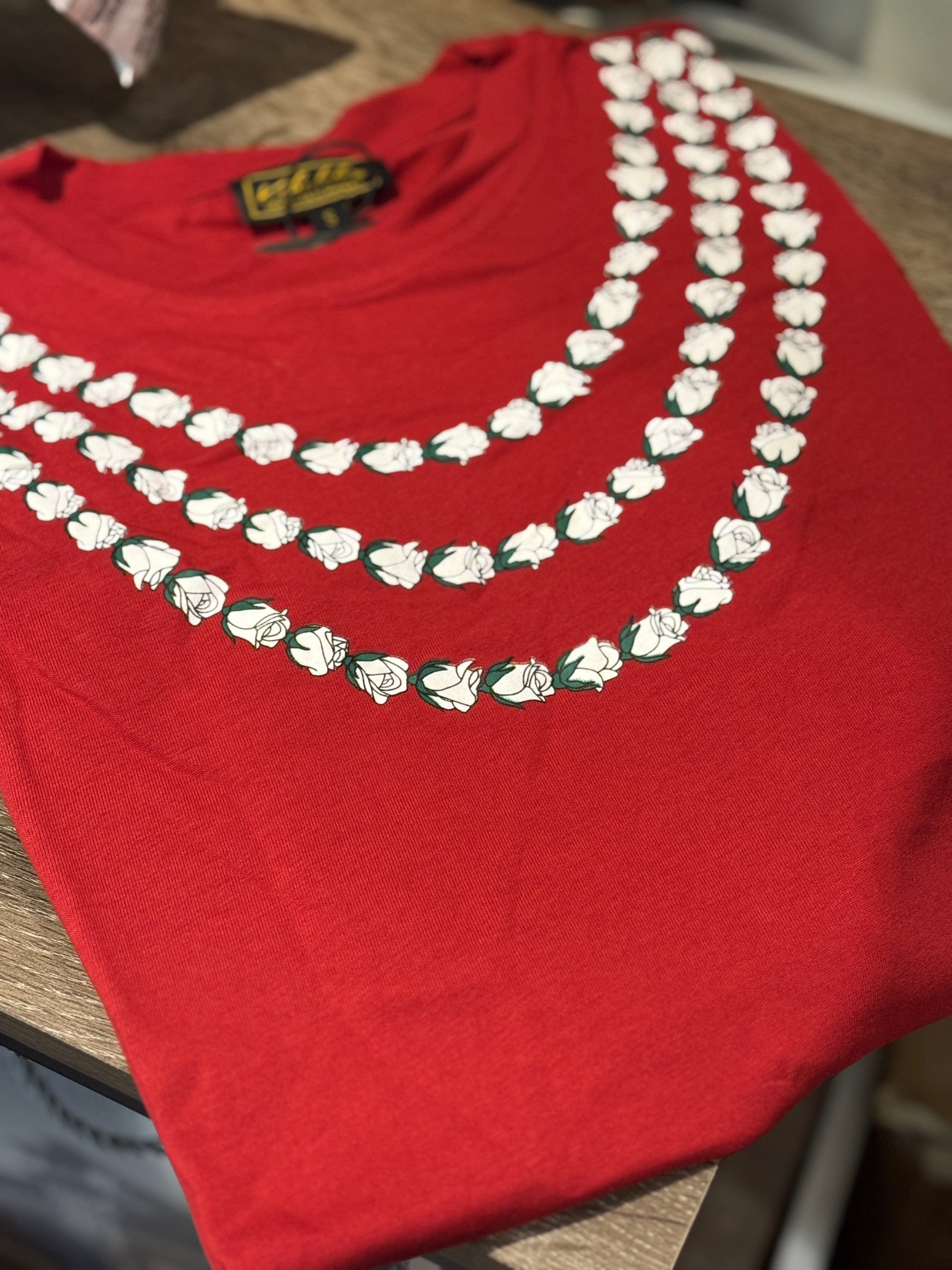 Women's Lei T-Shirt in Red Lei Loke | Kahulaleʻa