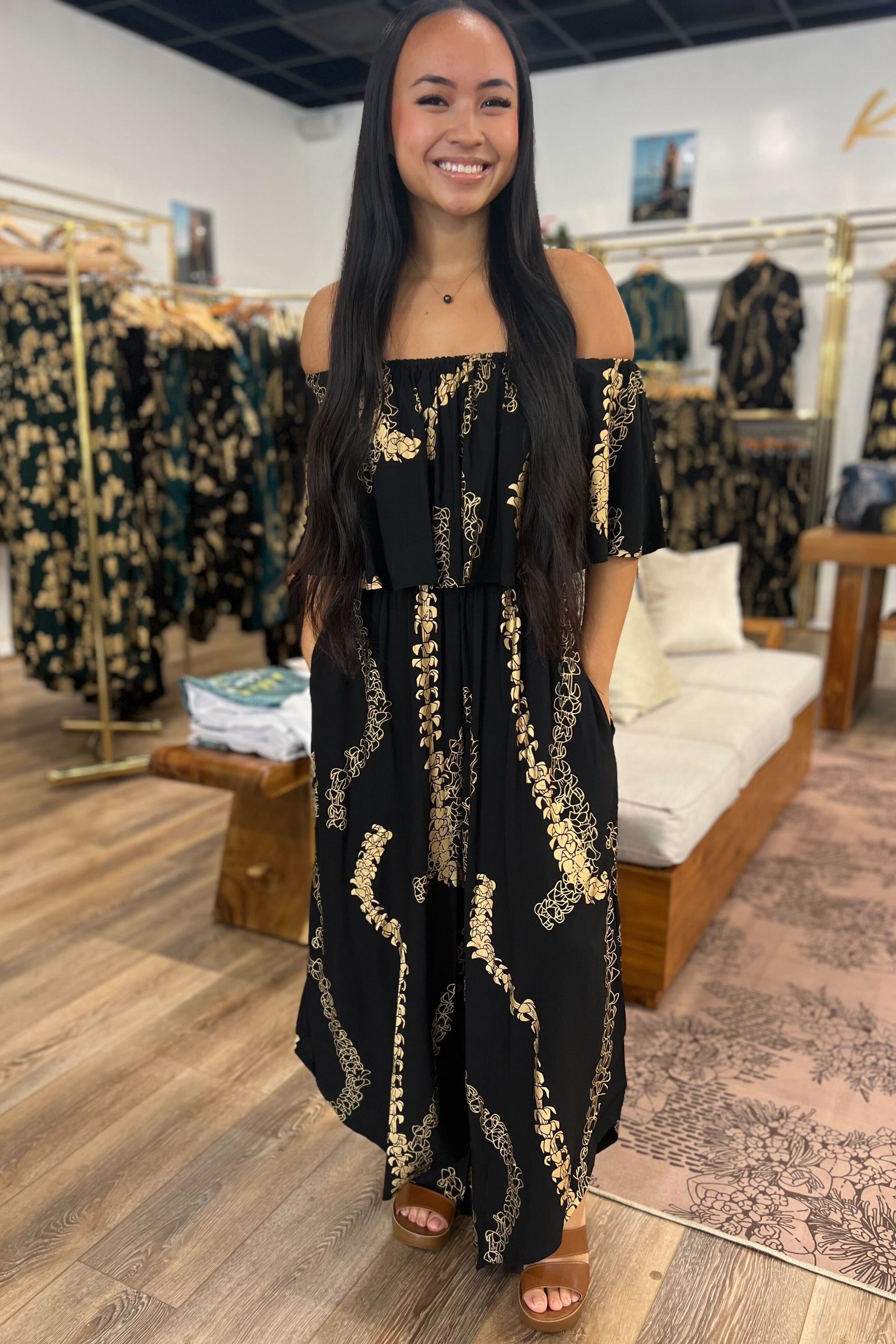 Jumpsuit Mahealani Black Gold Lei Puakenikeni