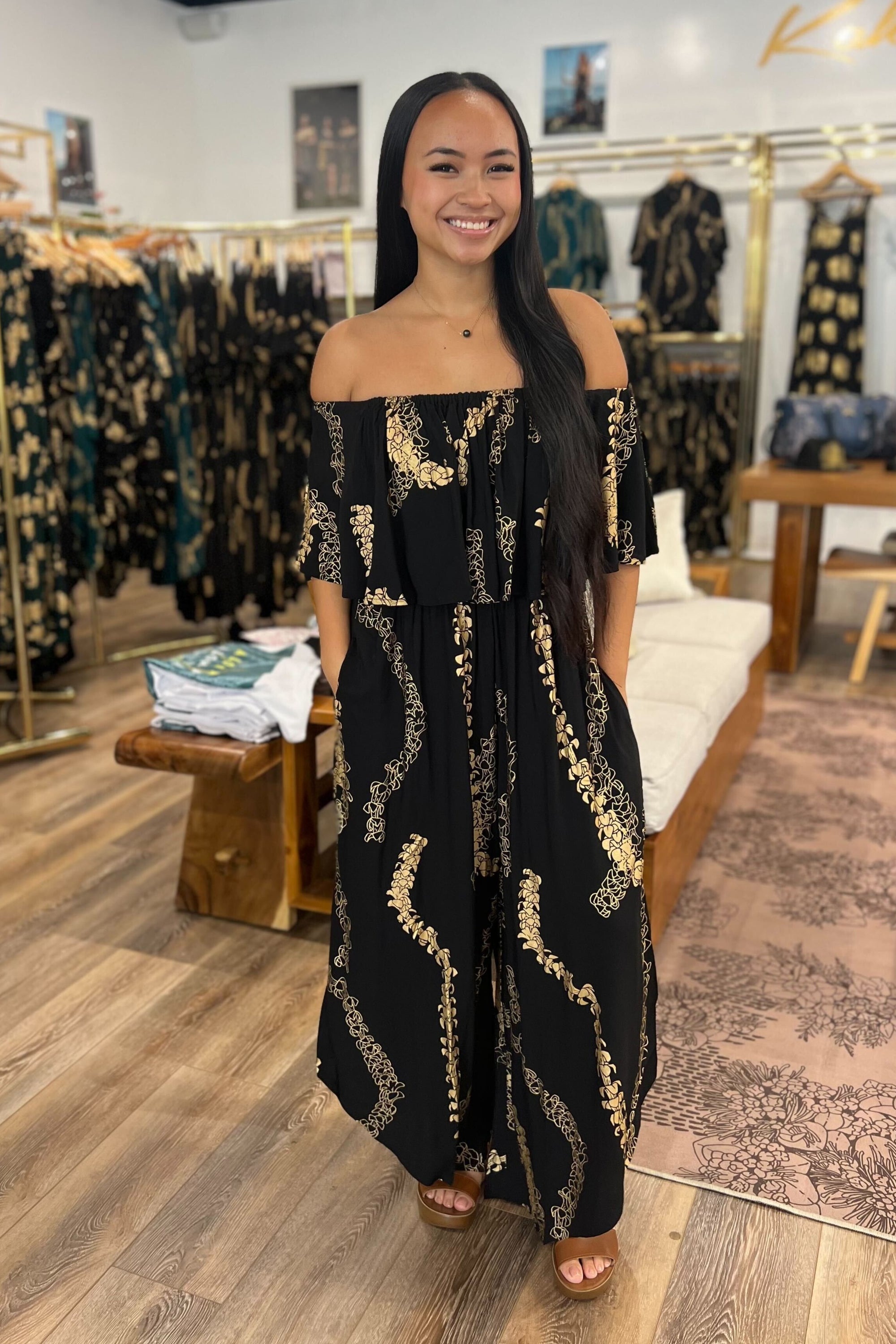 Jumpsuit Mahealani Black Gold Lei Puakenikeni