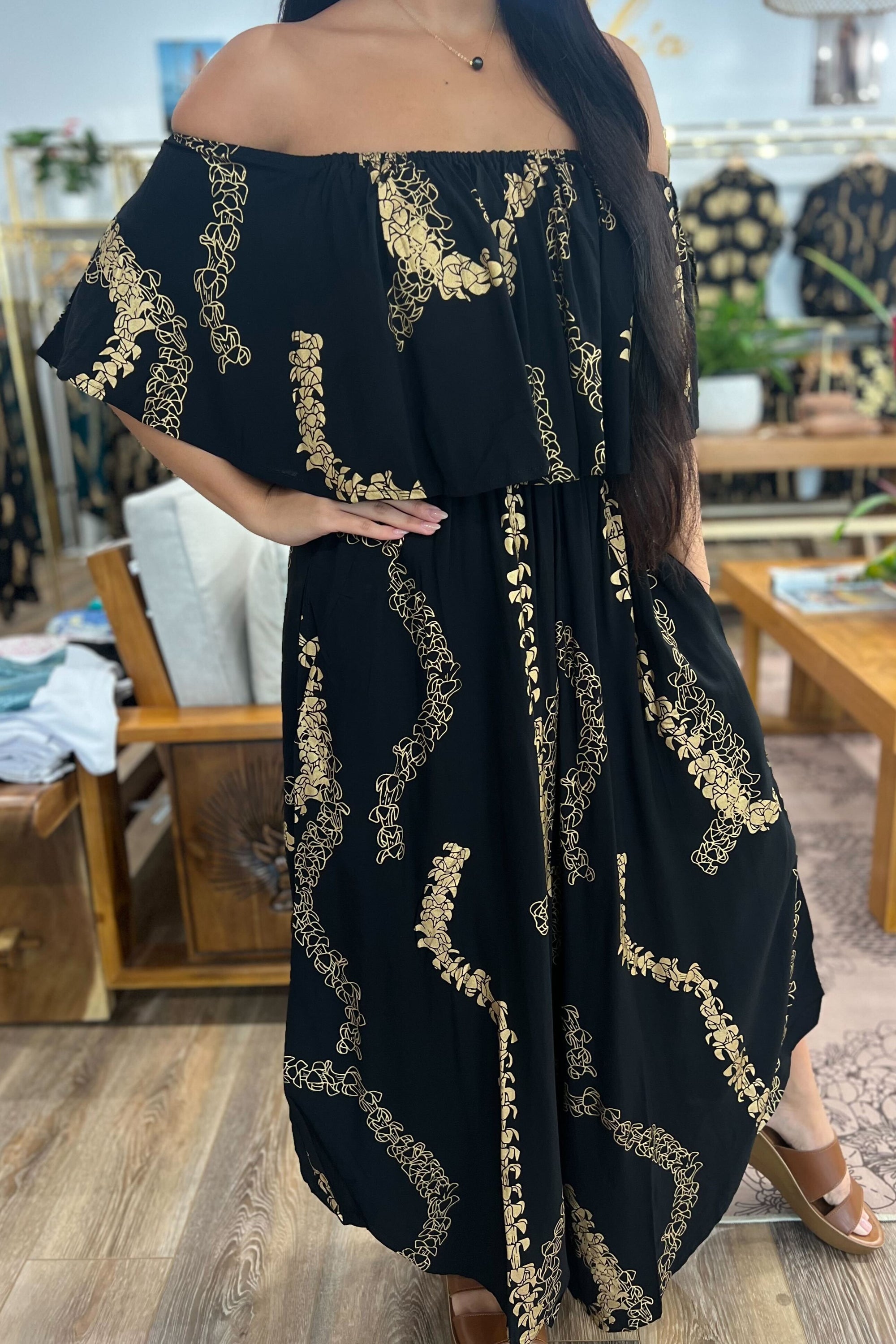 Jumpsuit Mahealani Black Gold Lei Puakenikeni