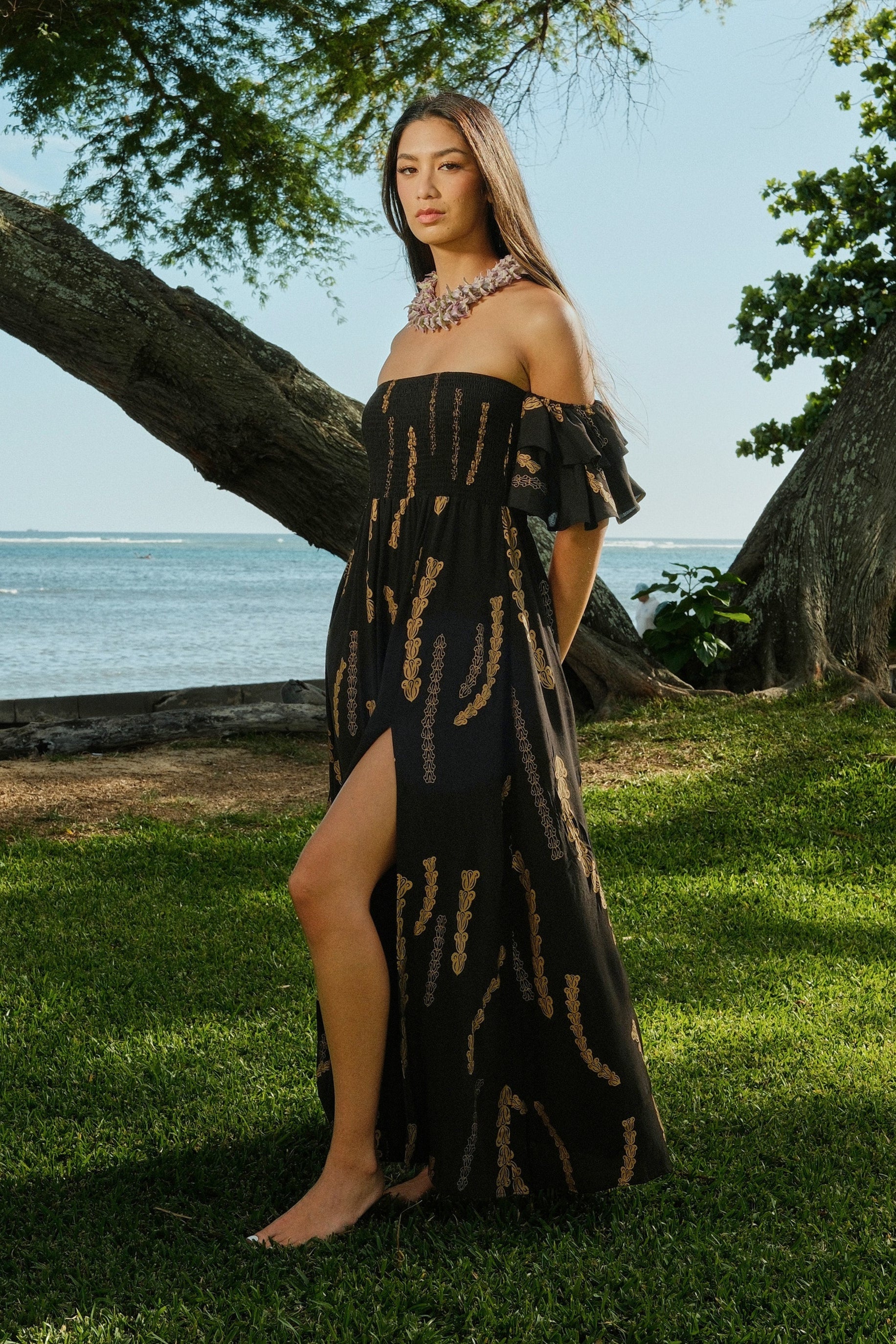 Dress Hoʻolaʻi Black Gold Lei Pua Kalaunu