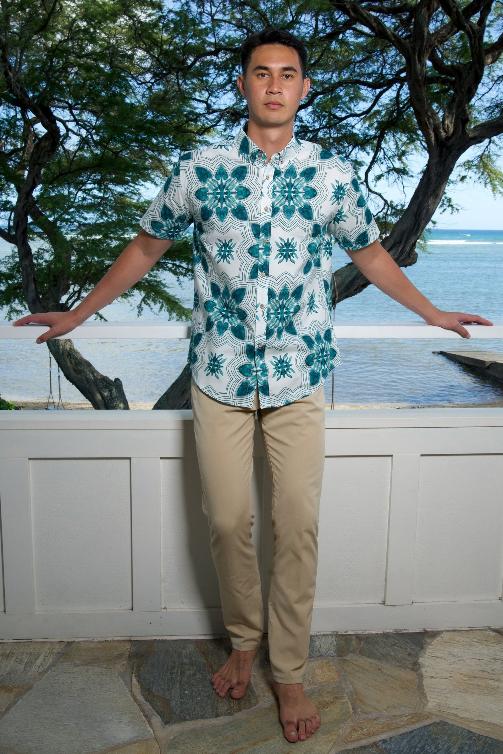 Men's Aloha Shirt White Kalo Quilt