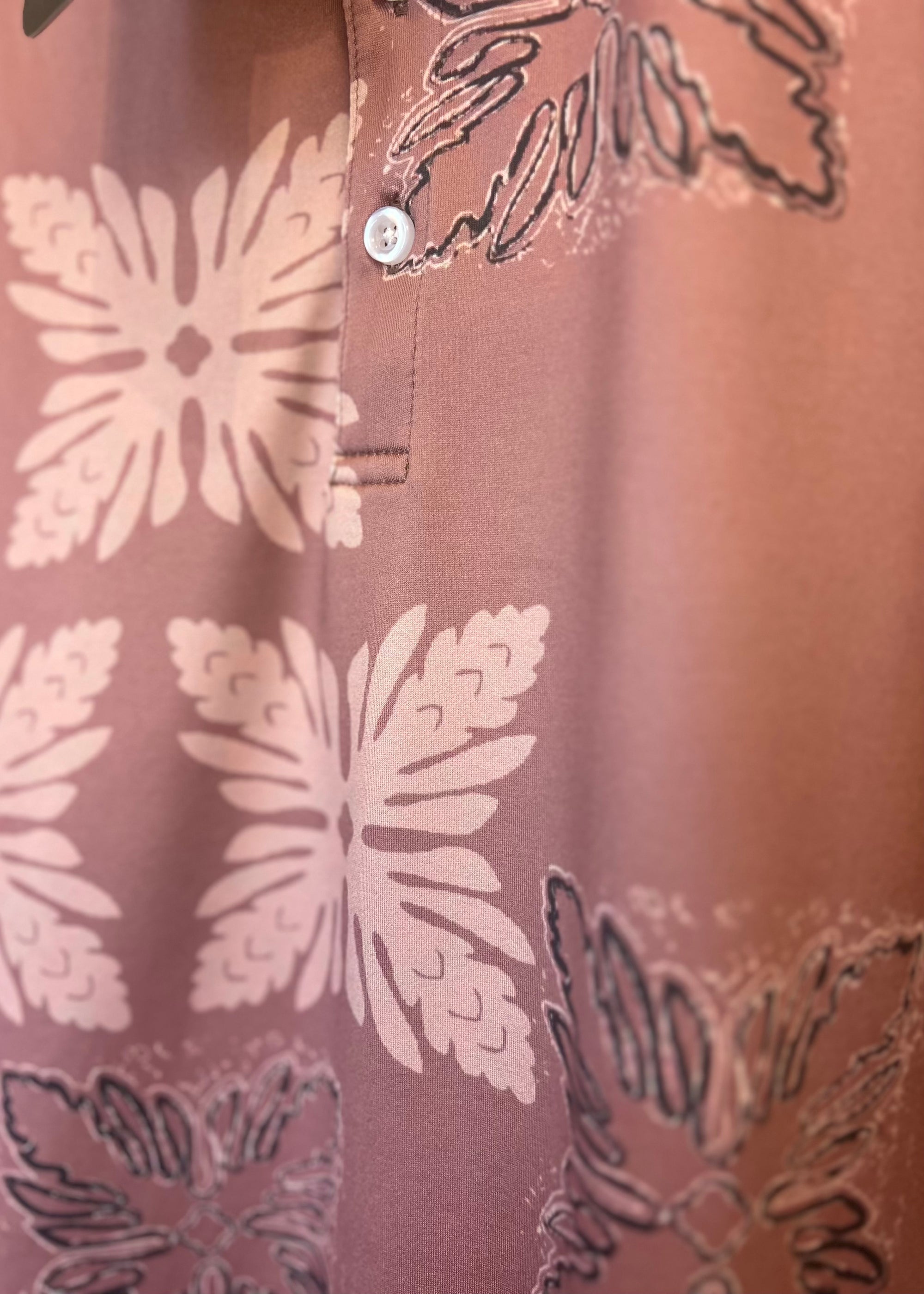 Men's Holoholo Polo Shirt in Rose Quilt - Front Close Up | Kahulaleʻa