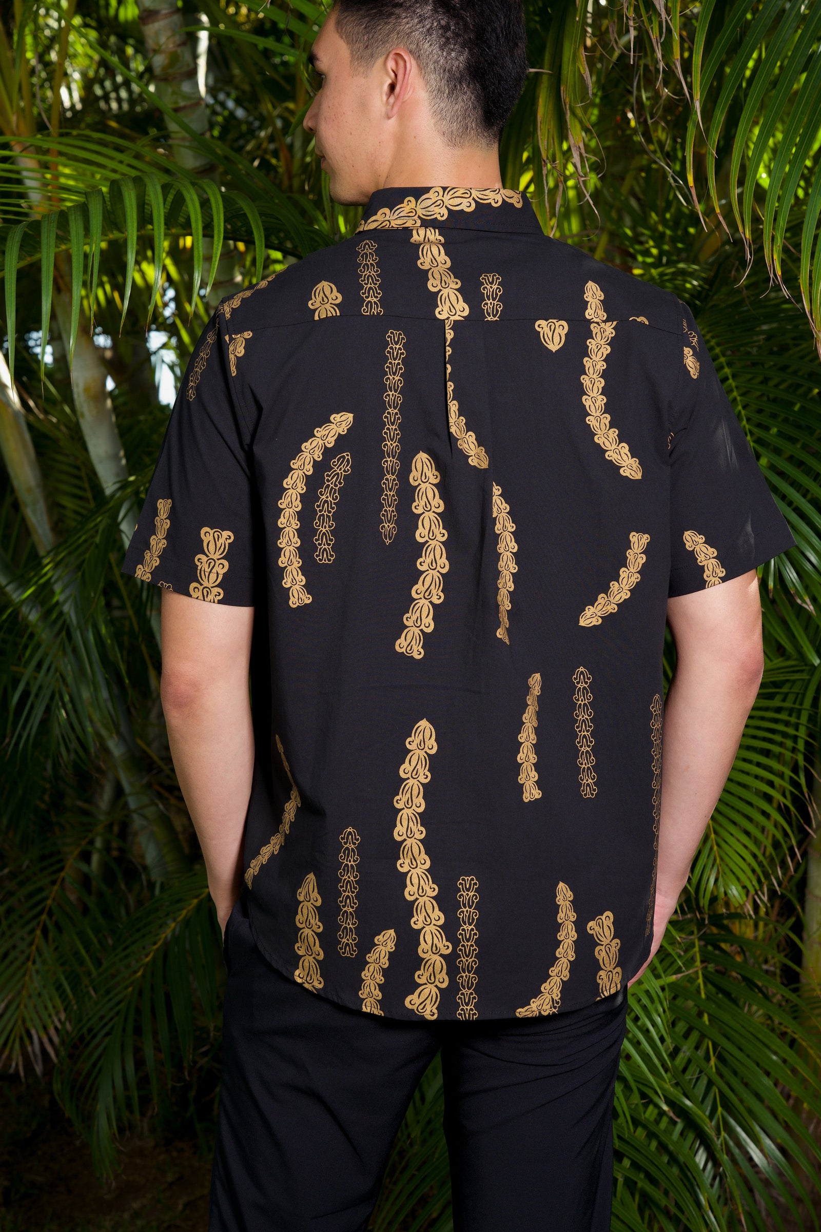 Men's Aloha Shirt Black Gold Lei Pua Kalaunu