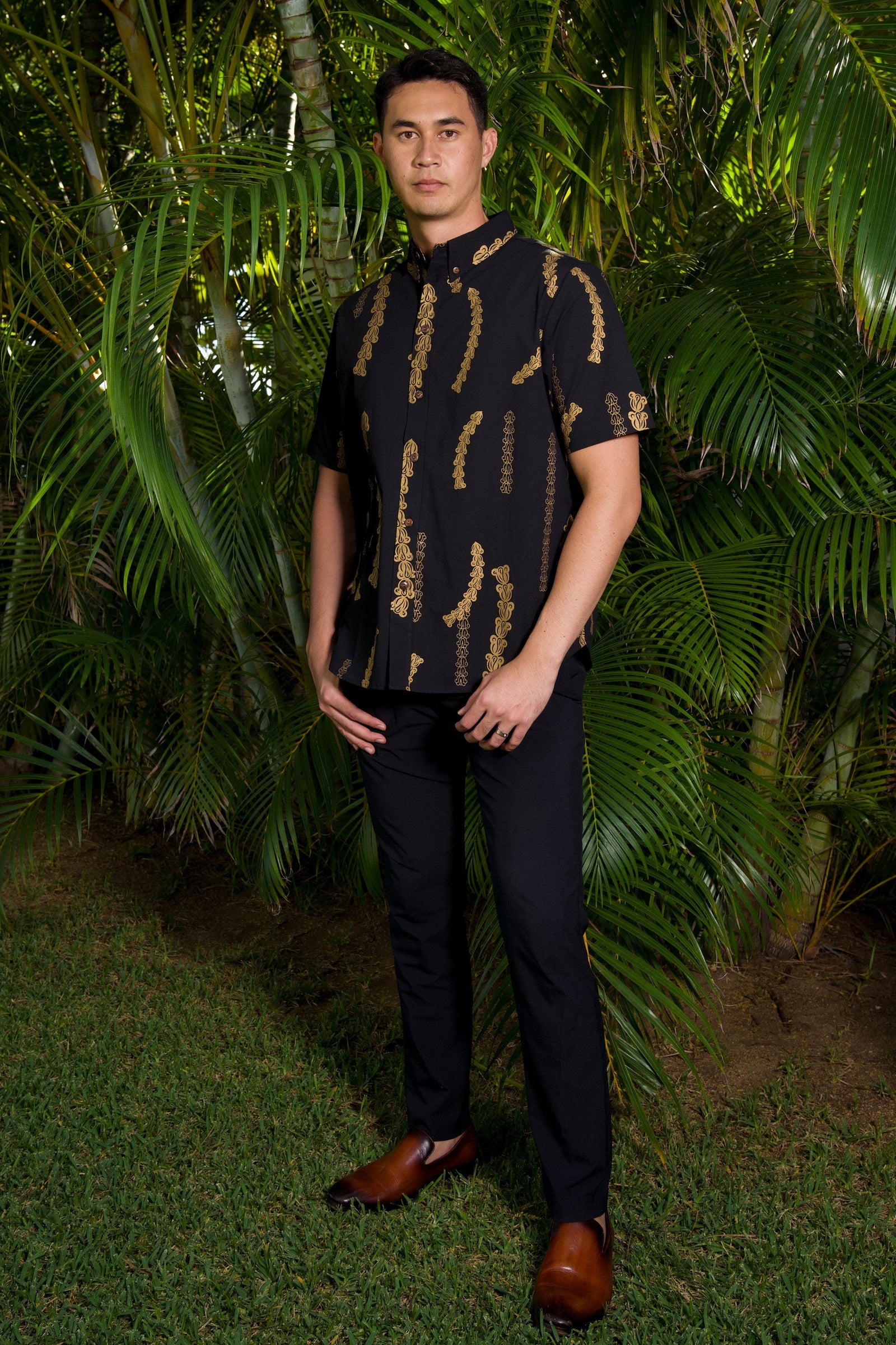 Men's Aloha Shirt Black Gold Lei Pua Kalaunu