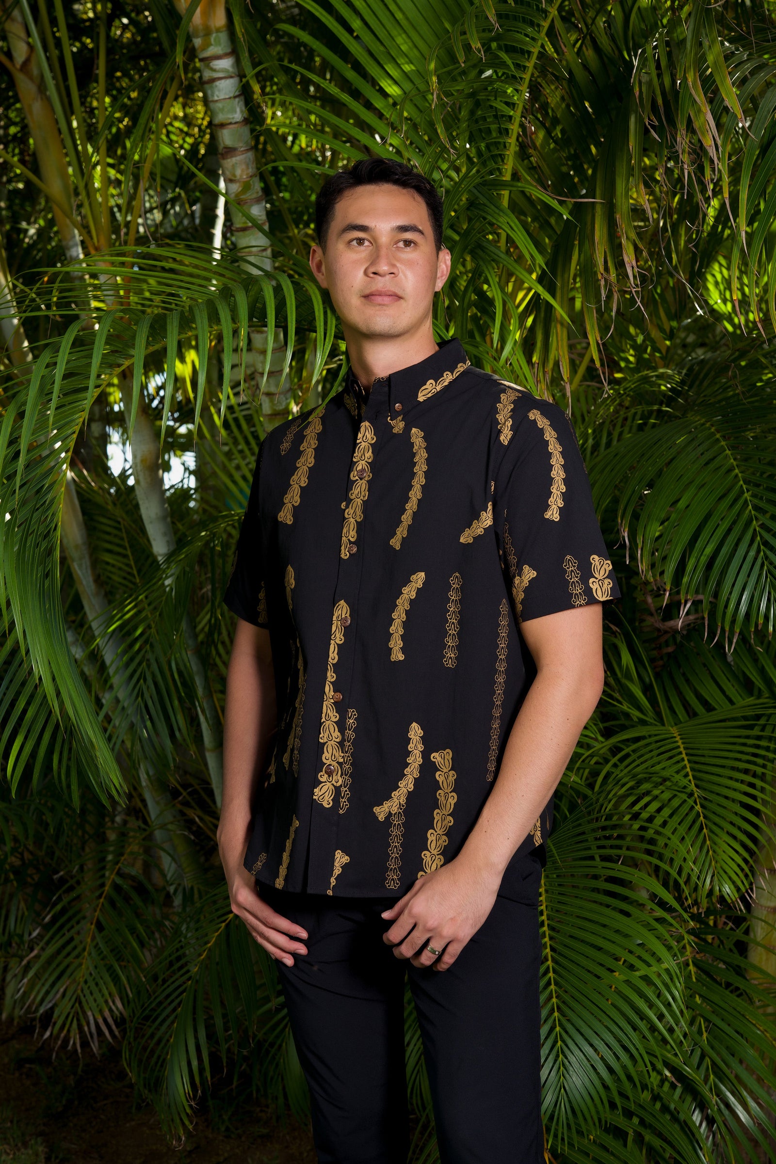 Men's Aloha Shirt Black Gold Lei Pua Kalaunu