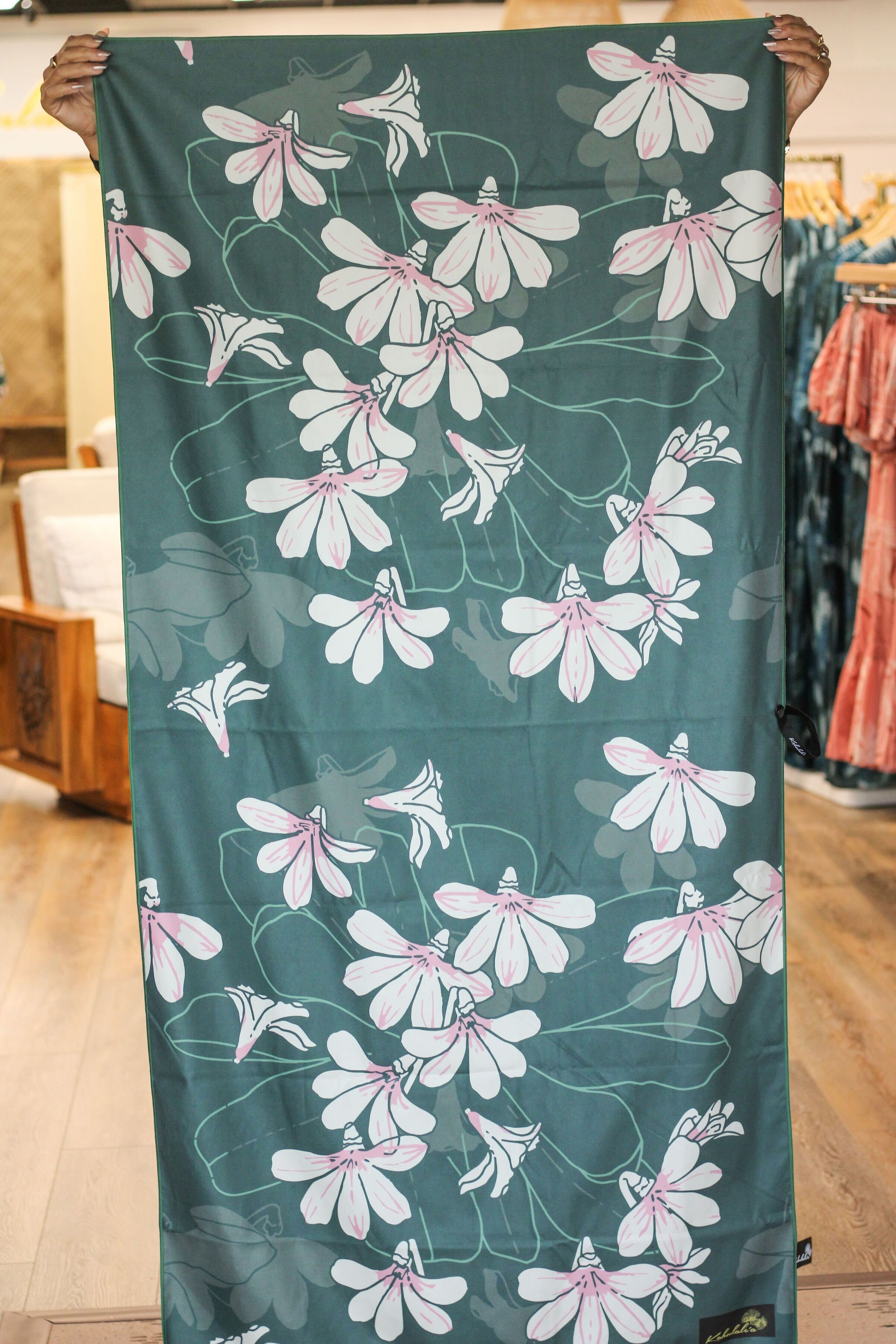 Kahularea ハワイ Hawaiian Beach Towels in Original Prints | Kahulaleʻa