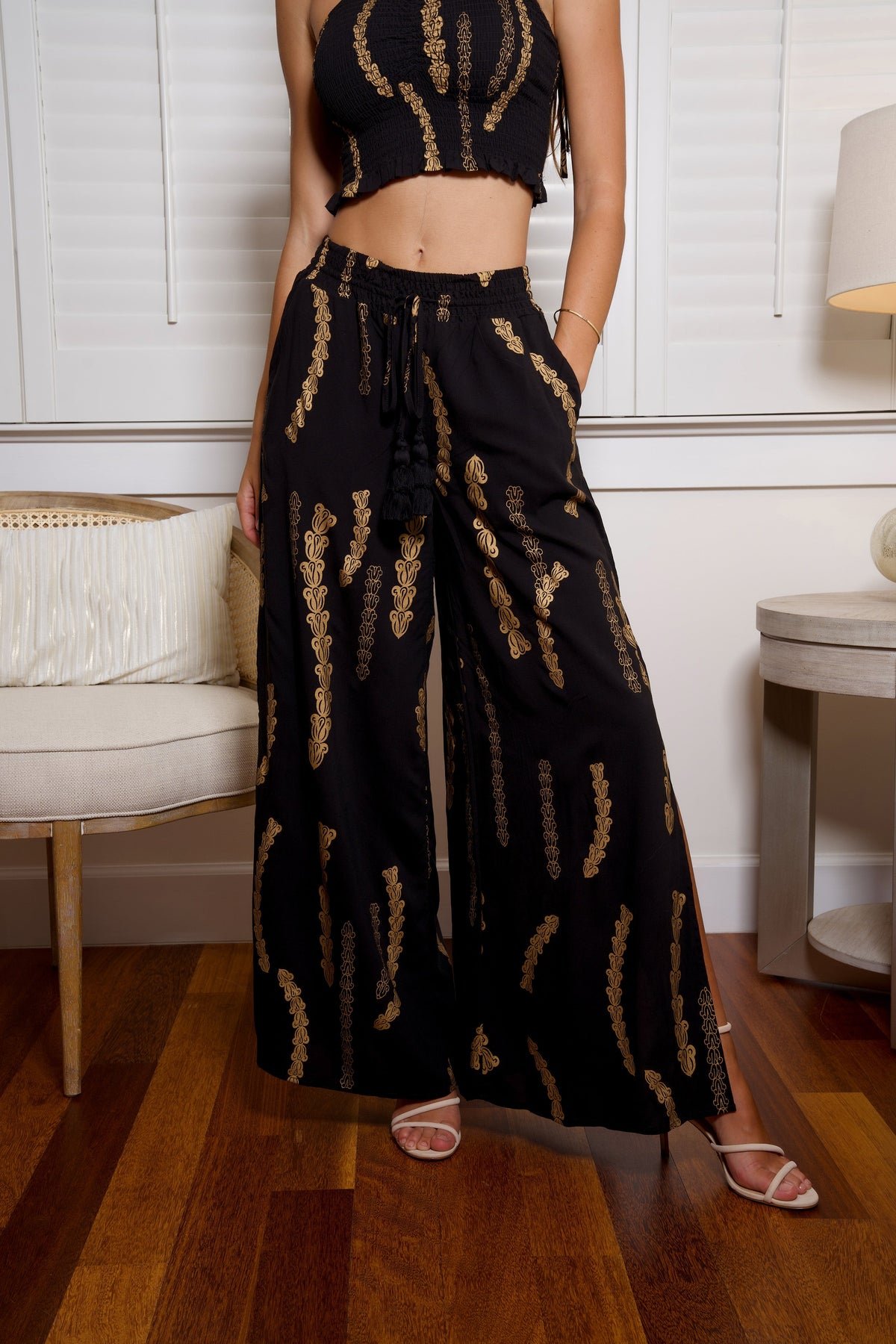 Pants Malama Black Gold Lei Pua Kalaunu