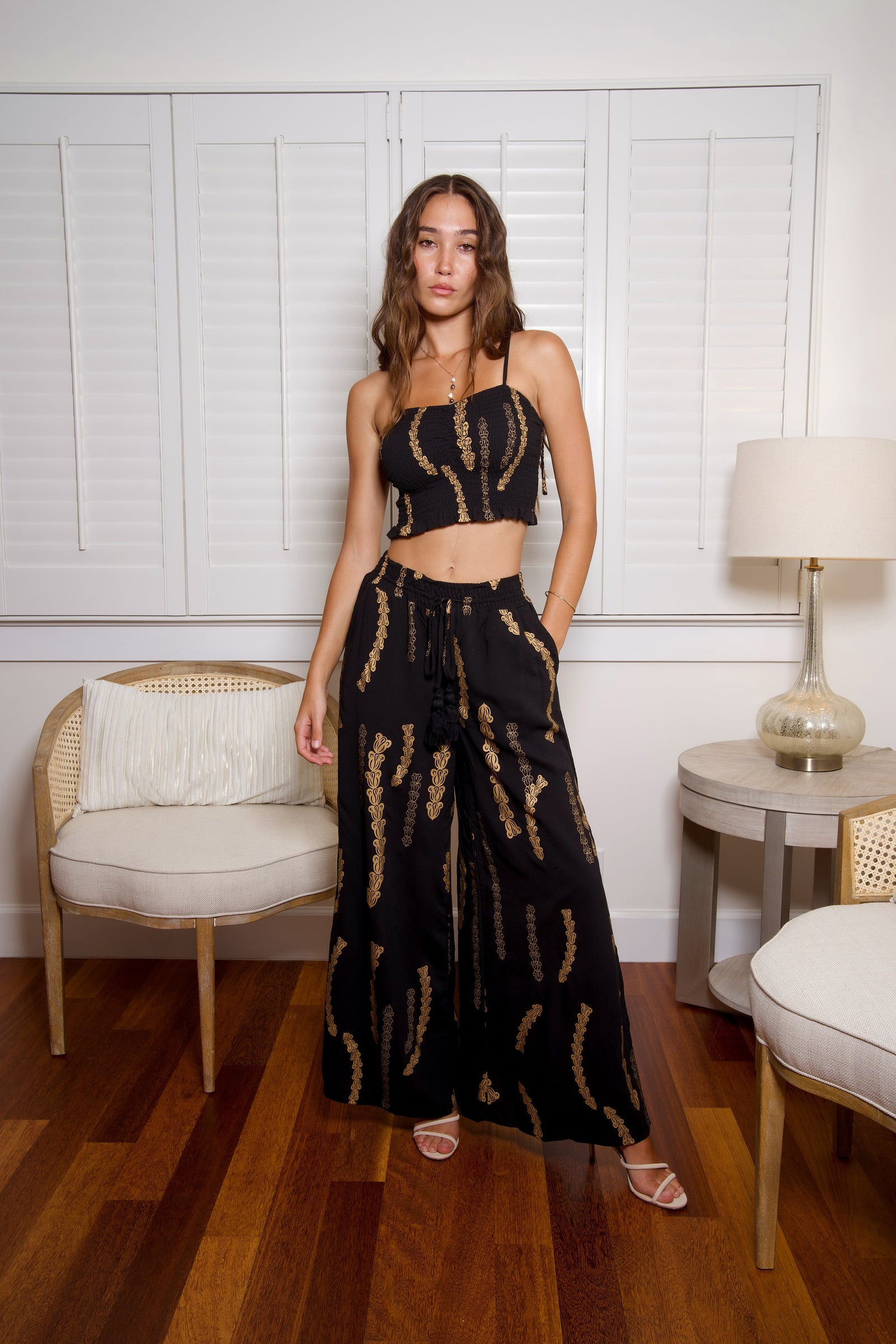 Pants Malama Black Gold Lei Pua Kalaunu