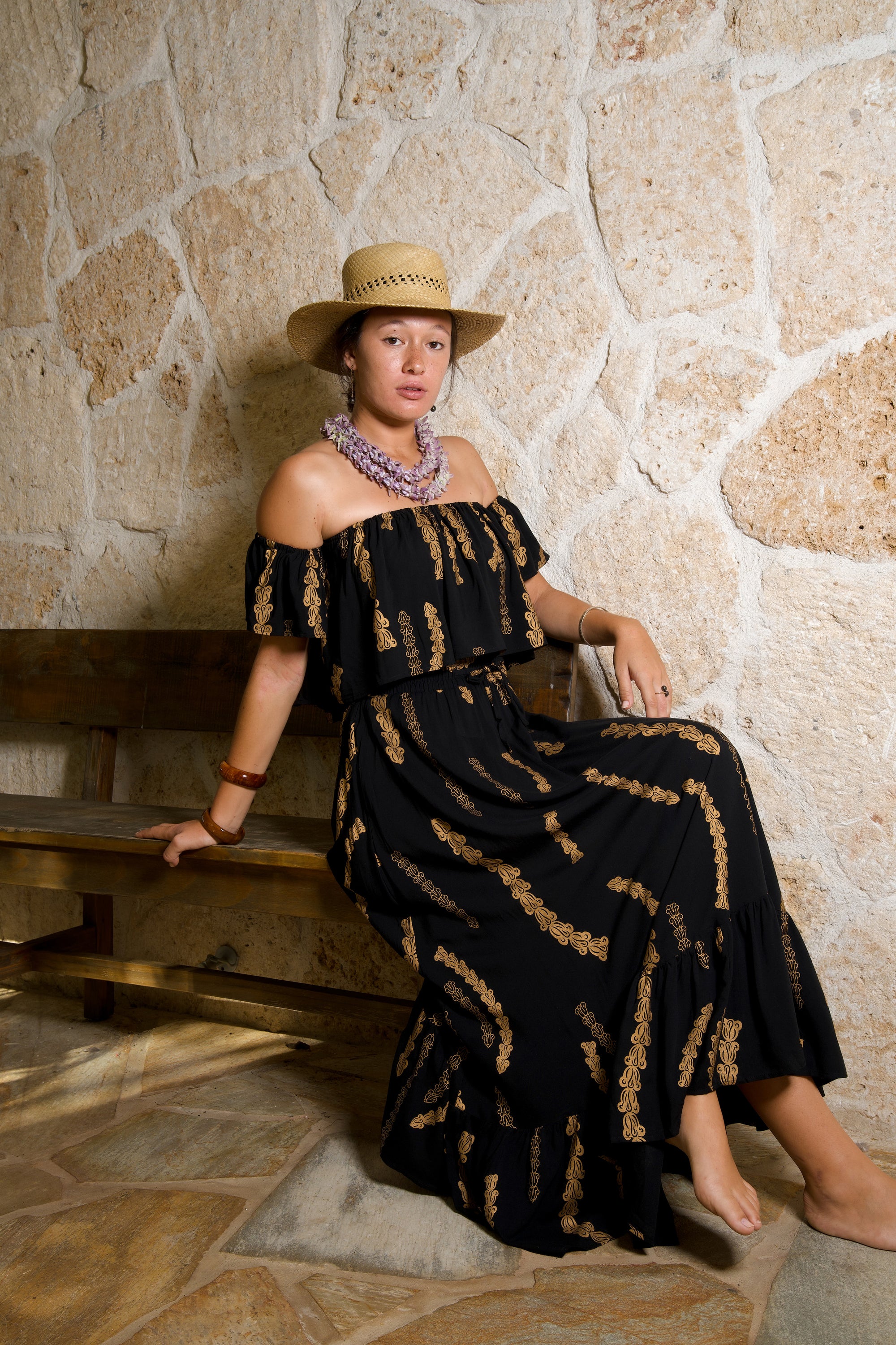 Kahulale'a - Skirt Nainoa - Black & Gold Pua Kalaunu