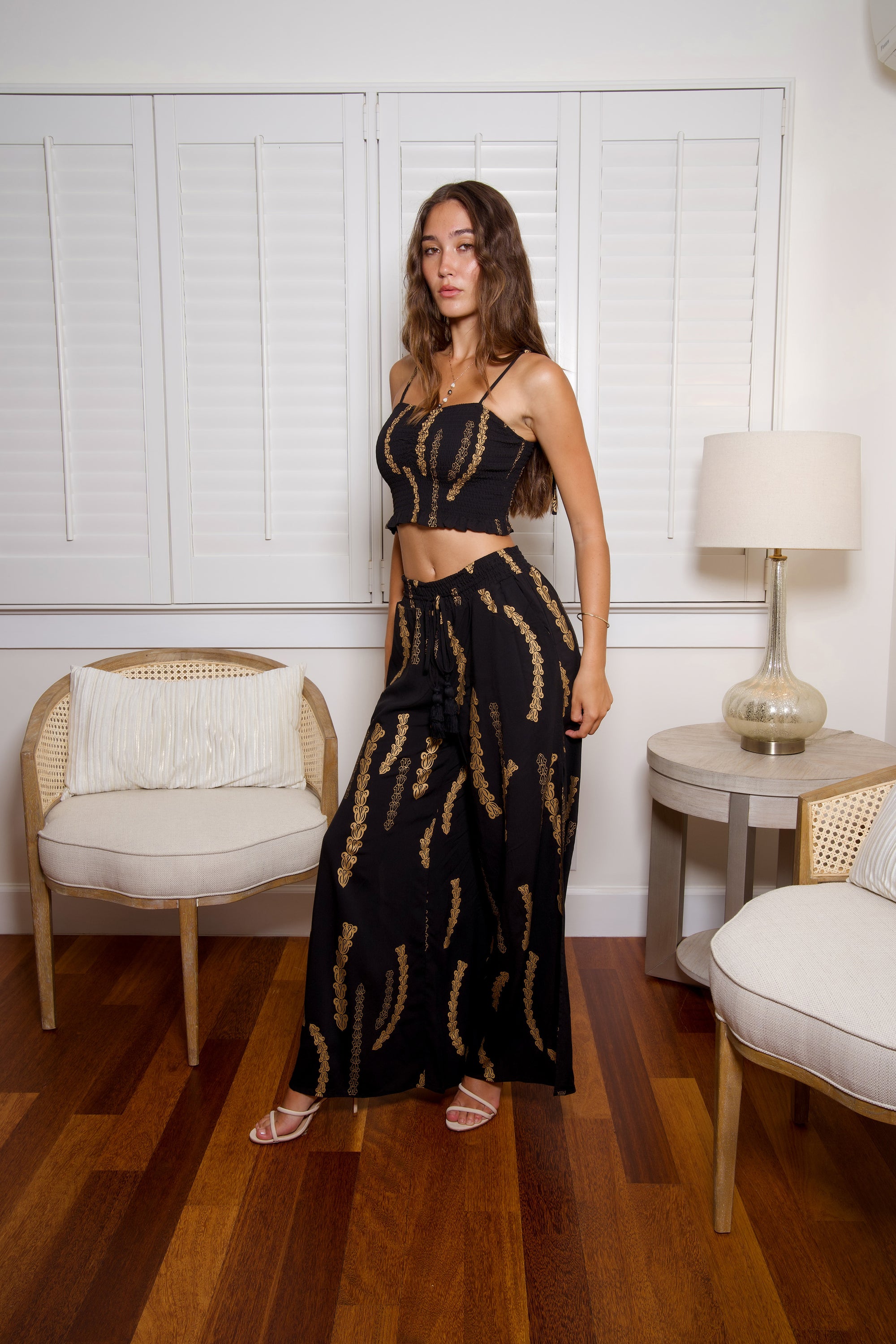 Kahulalea - Top Lea - Black-Gold Pua Kalaunu - Side View