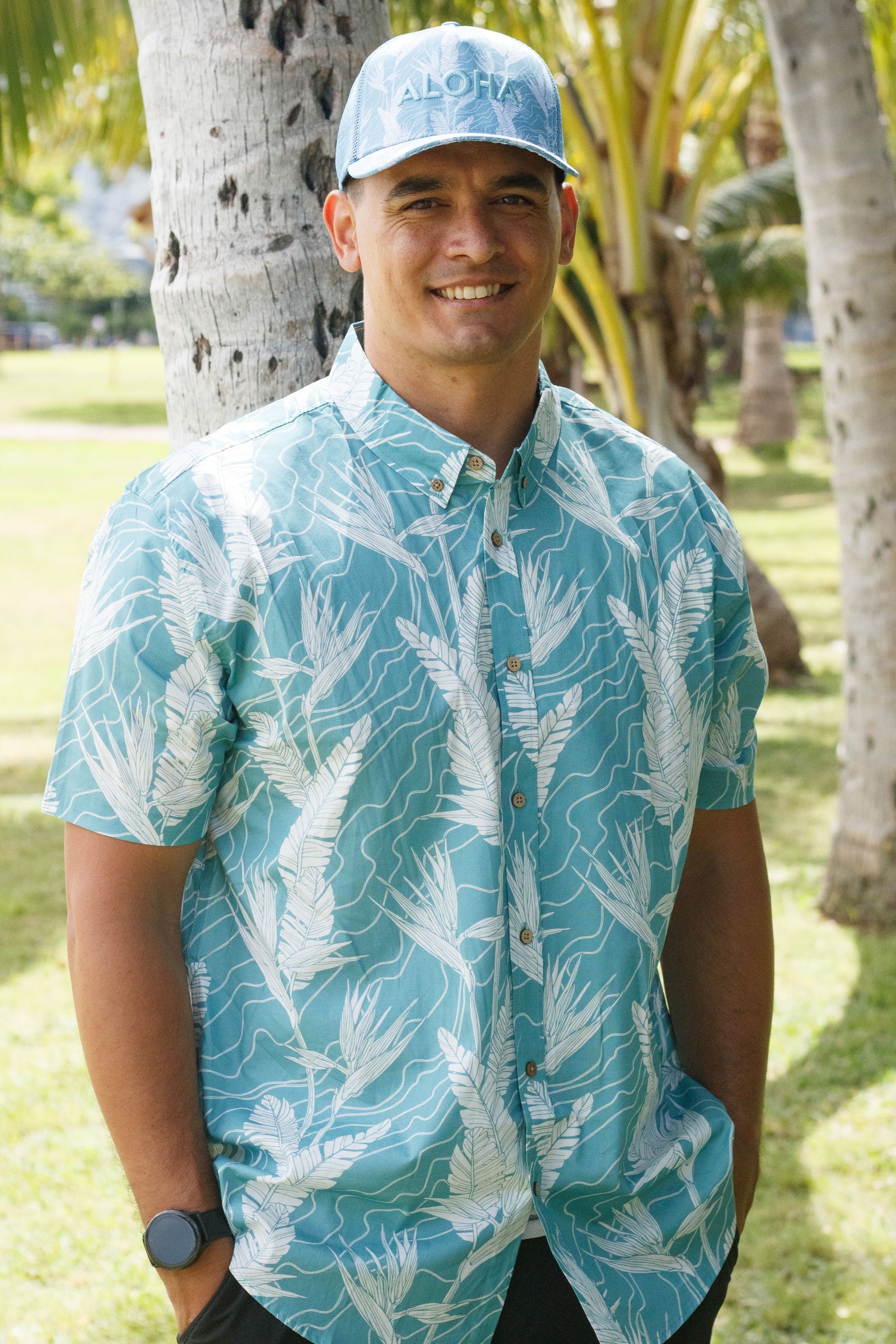 Men's Aloha Shirt in Sky Pua Manu — Front View | Kahulaleʻa