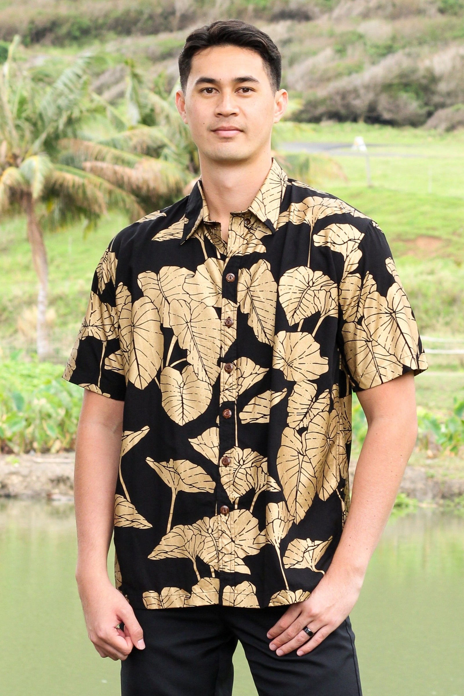Men's Aloha Shirt Black Gold Lauloa Ke‘oke‘o Kalo