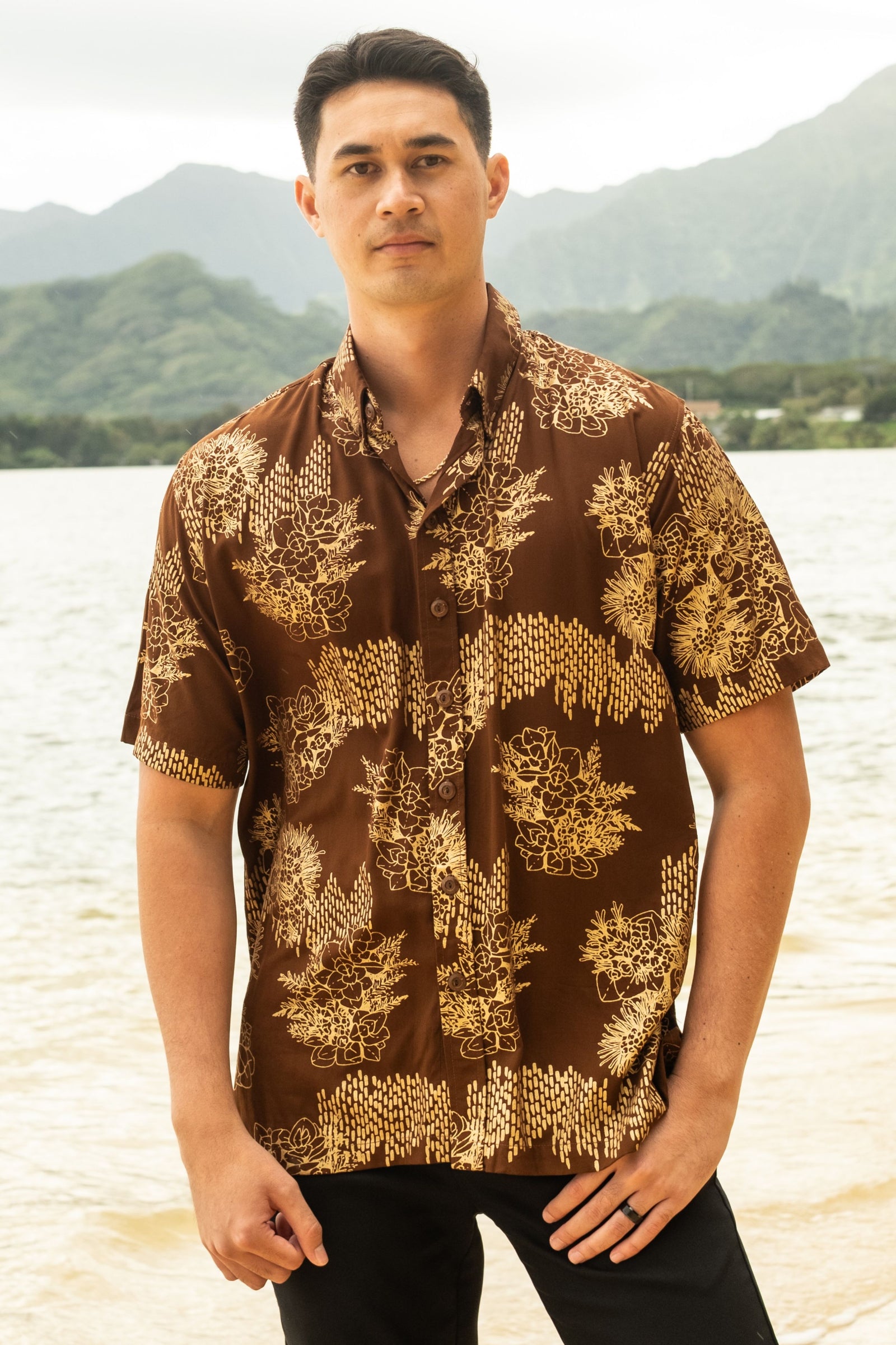 Men's Aloha Shirt Chocolate Gold Ka Ua Moaniani