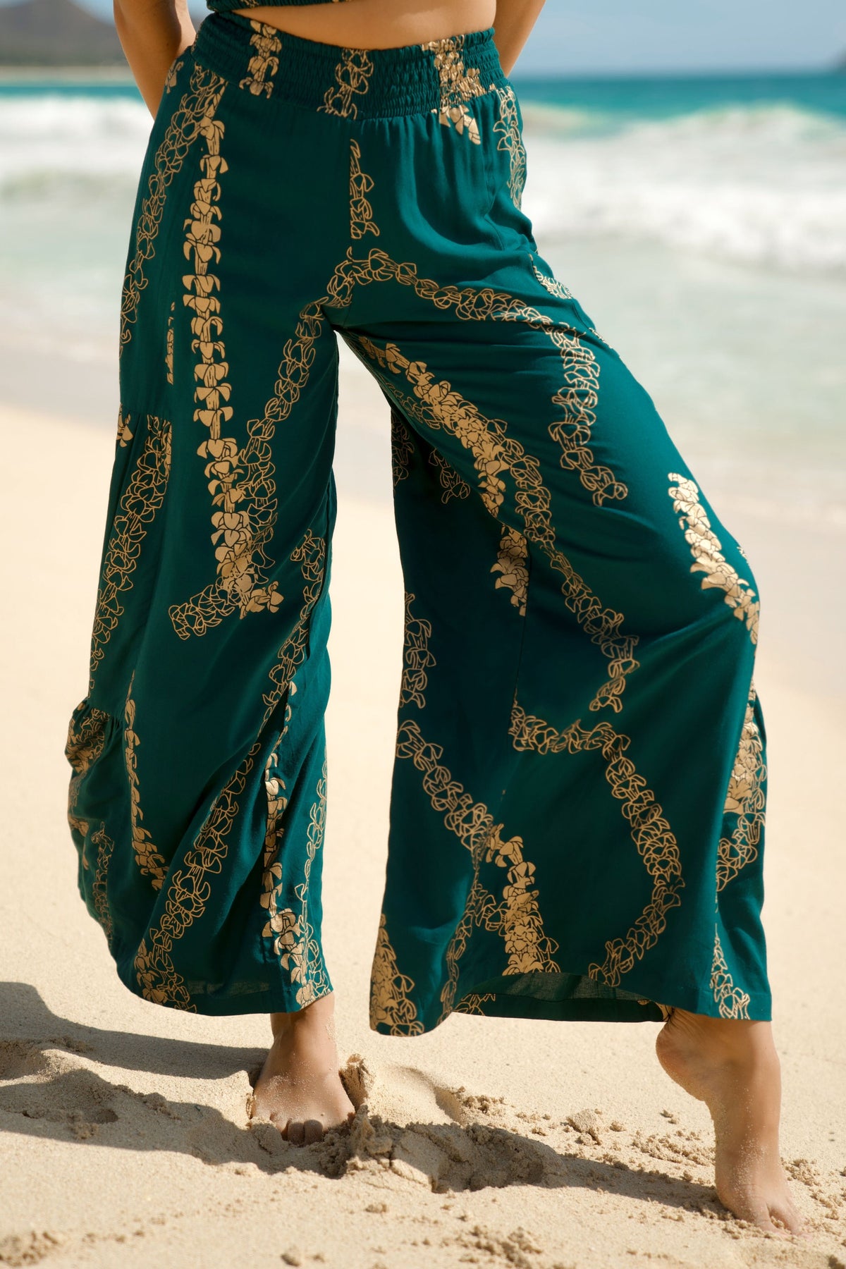 Pants Kōkeʻe Teal Gold Lei Puakenikeni