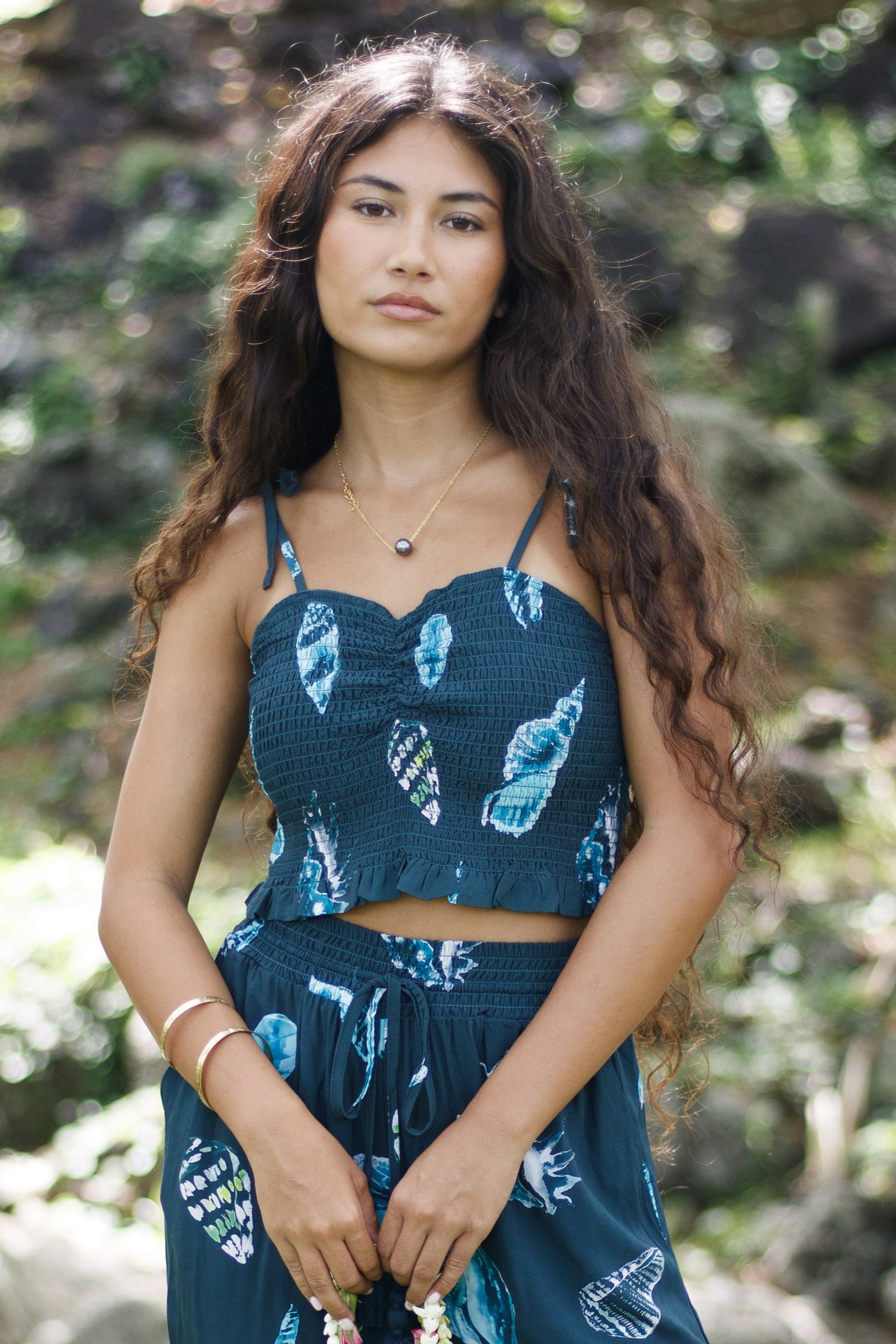 Top Leʻa in Teal Hawaiian Seashell, worn with Pants Mālama — On-Model | Kahulaleʻa