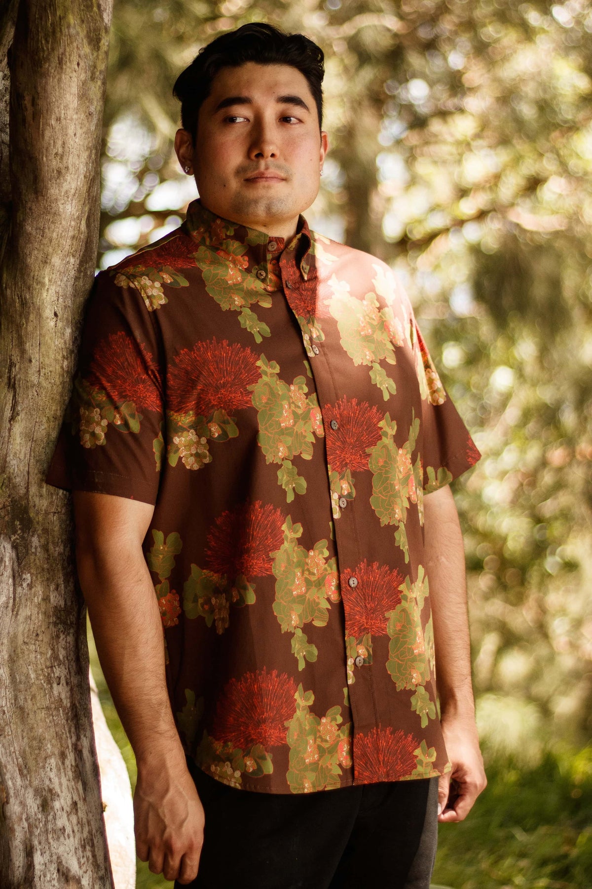 Men's Aloha Shirt Pōhaku in Mocha Lehua Blossom — Front View | Kahulaleʻa